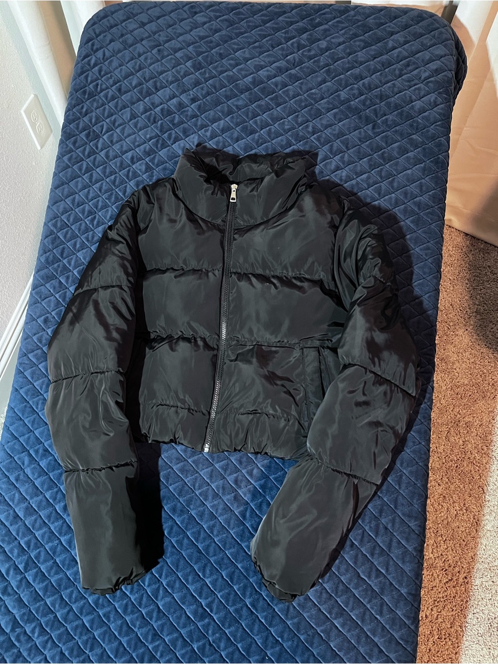 Charlotte Russe Black Cropped Puffer Jacket - Winter/ Fall